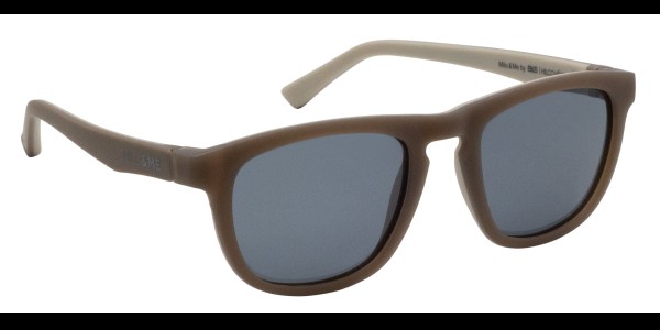 Dominique Brown / Light Brown